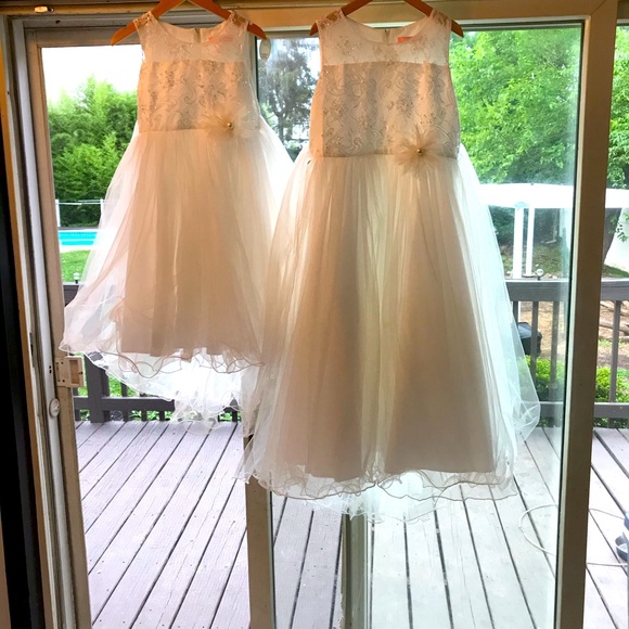 Your Flower Girls with elegance